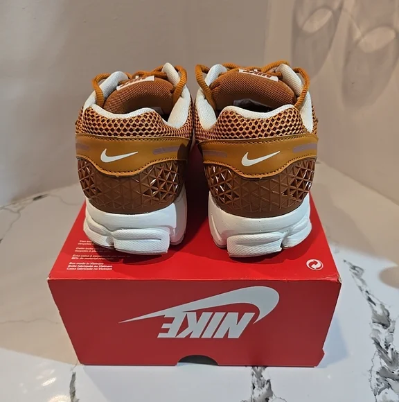 Nike Air Zoom Vomero 5 Monarch Men's Size 12 New With Box *No Lid On Box - Picture 4 of 8